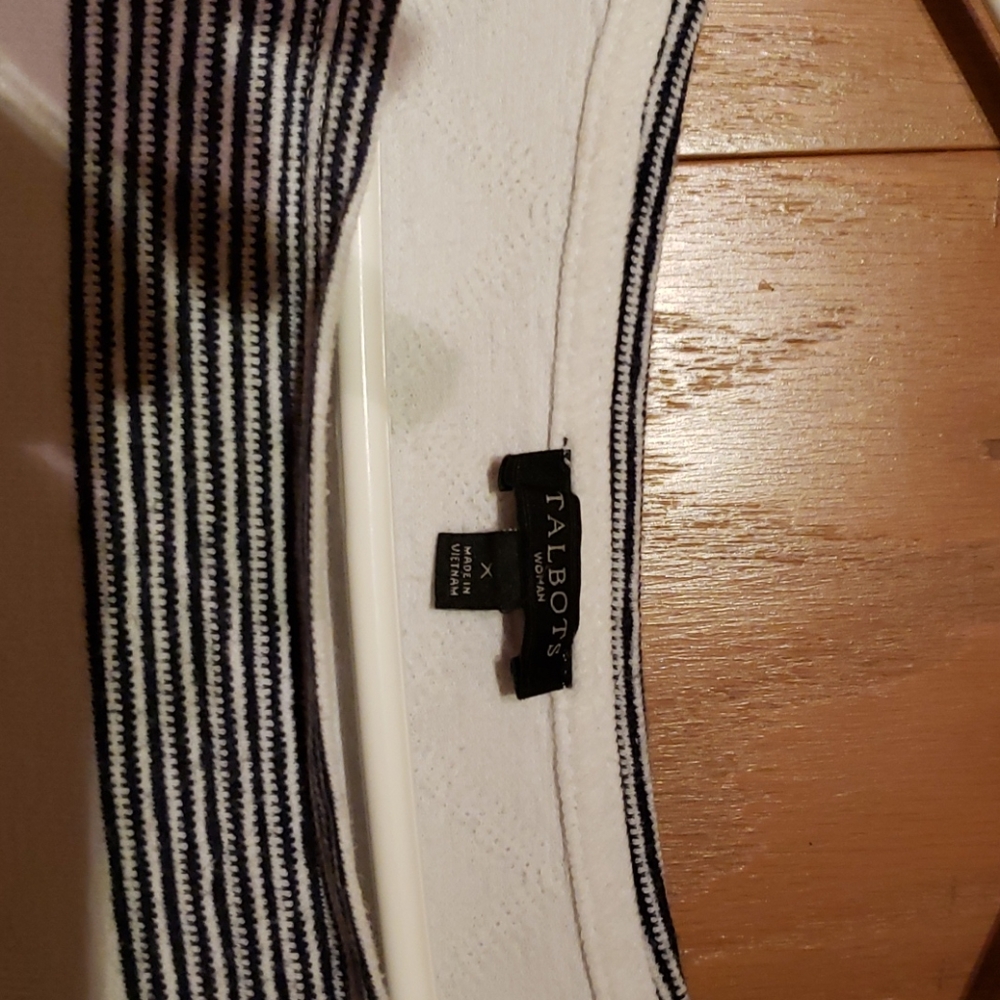 Top - Picture 2 of 7